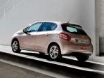 Peugeot 208 5-Door 2012 года